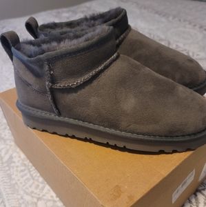Homeey Sheepskin Ultra Short Boot.